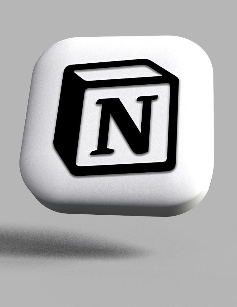 Notion Logo Weißer Würfel mit dem Buchstaben "N" in schwarz auf grauem Hintergrund.